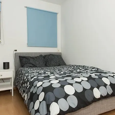 Villa 1 - 11 Beds, 17p, 2 Bath-, 1 Livingroom