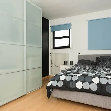 1 - 11 Beds, 17p, 2 Bath-, 1 Livingroom Villa