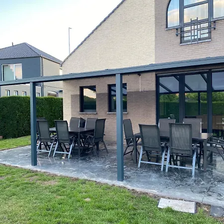 1 - 11 Beds, 17p, 2 Bath-, 1 Livingroom Villa